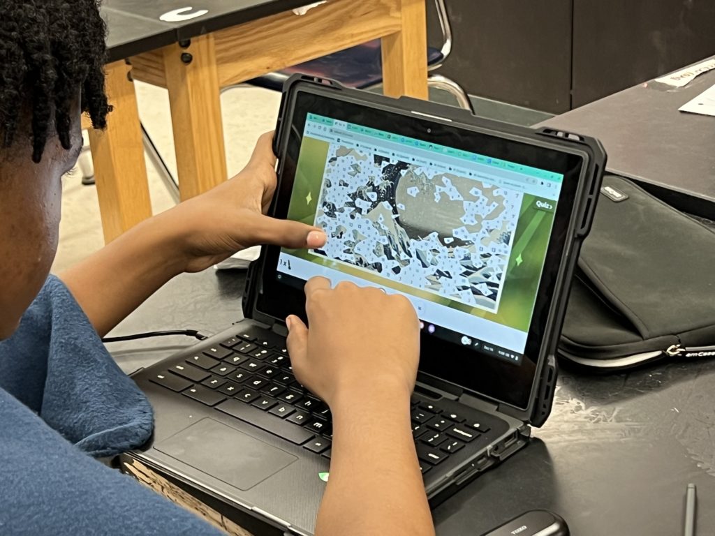 Student playing Kahoot! in Chill Art game mode.